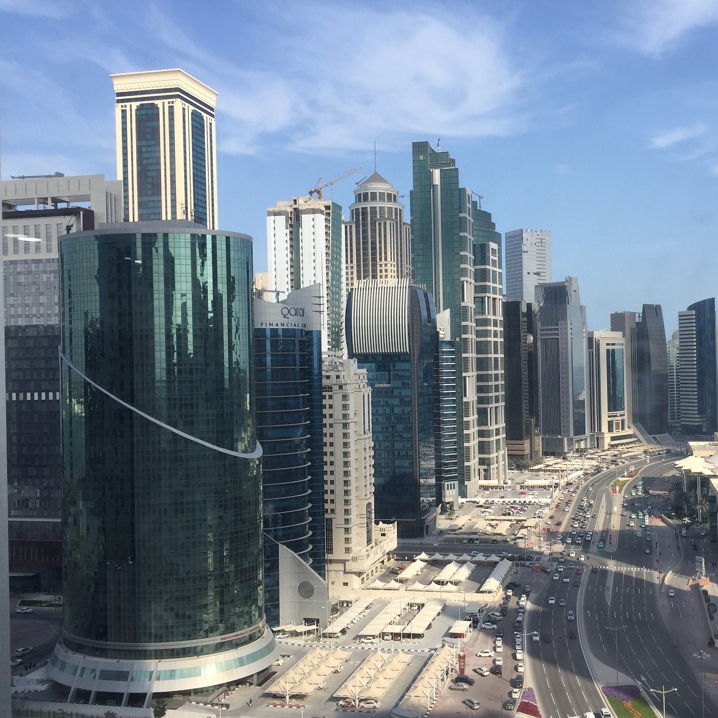 Doha_Westbay-2017_(Public__Domain)LAGRANDEENTREPRISE__from__Pixabay210126-030140